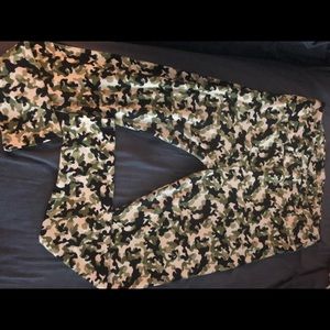 Lularoe camouflage leggings t/c